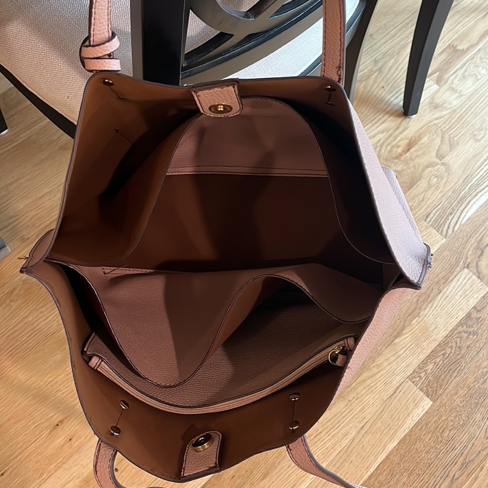 TUTIlo Tote - Picture 6 of 9